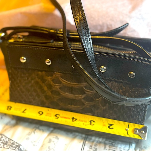 ALEXANDER WANG LIMITED EDITION WITH COA! Retail:$1300 -RARE Crossbody! - Picture 3 of 12